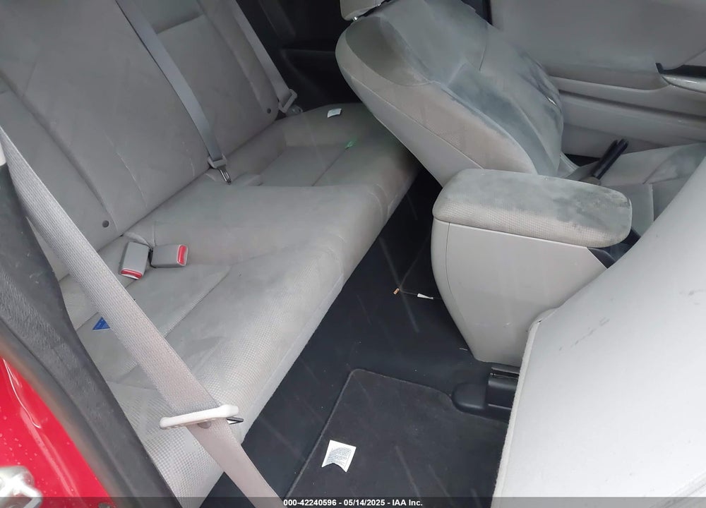 2012 HONDA CIVIC VIN: 2HGFG3A57CH521896