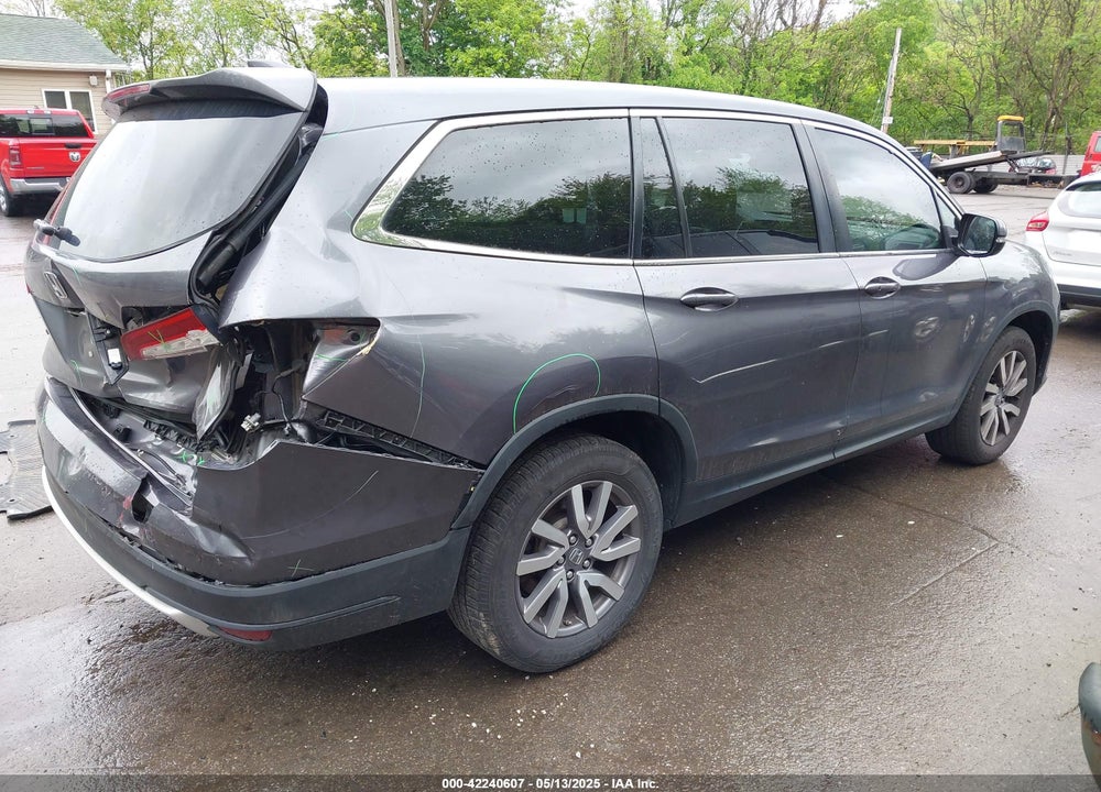 2022 HONDA PILOT VIN: 5FNYF5H55NB006660