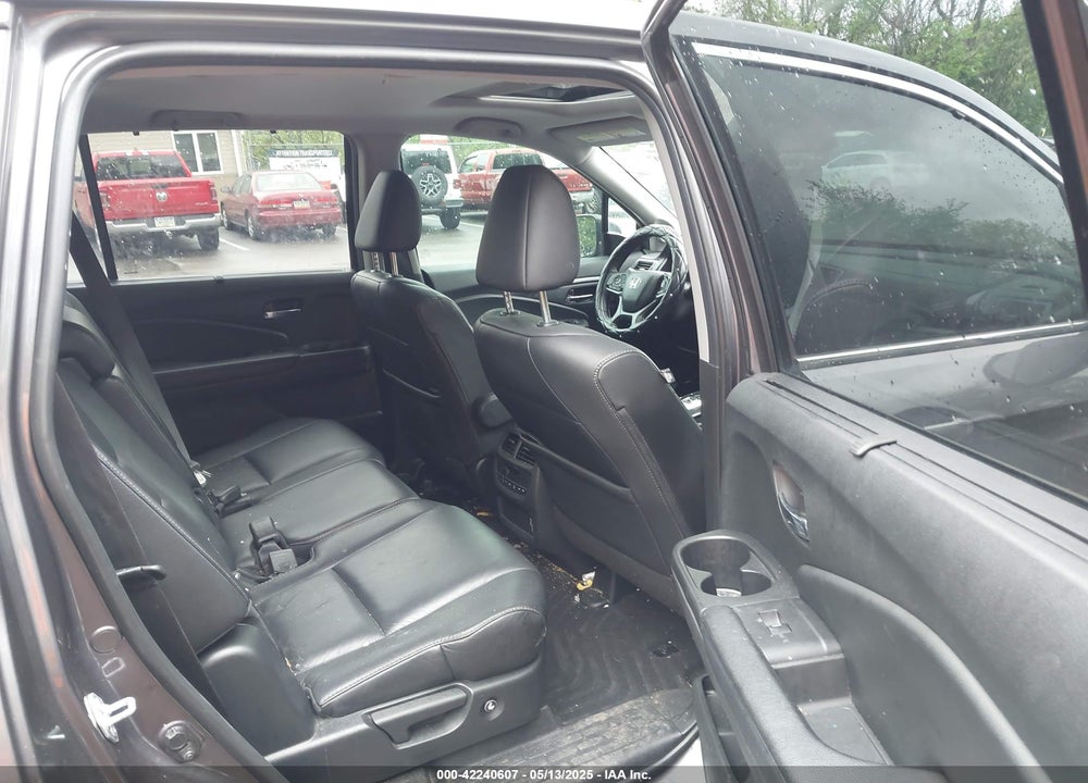 2022 HONDA PILOT VIN: 5FNYF5H55NB006660