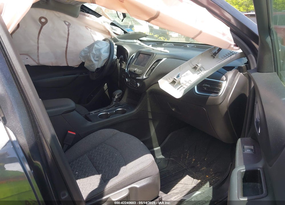 2022 CHEVROLET EQUINOX VIN: 2GNAXUEV8N6153372