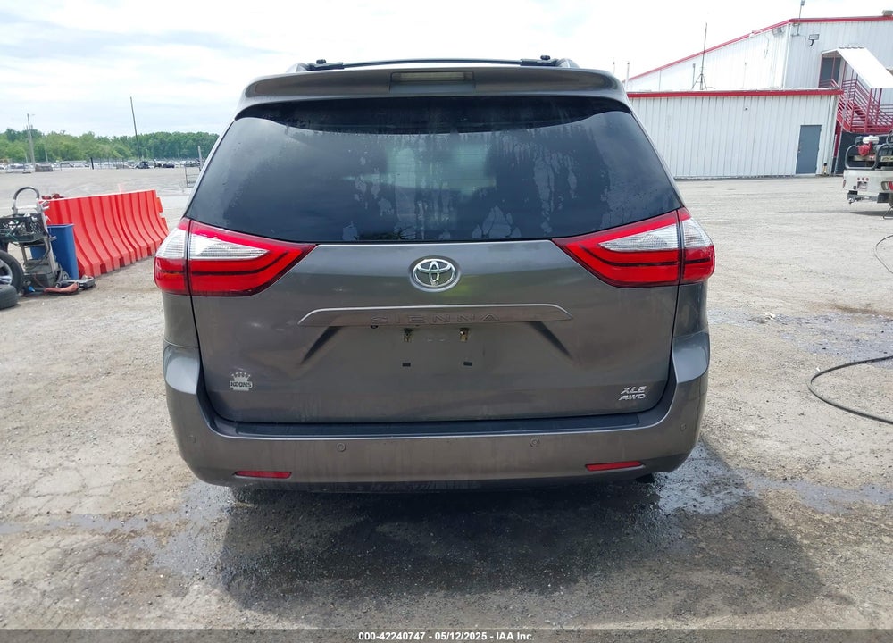 2015 TOYOTA SIENNA XLE PREMIUM 7 PASSENGER VIN: 5TDDK3DC6FS111675