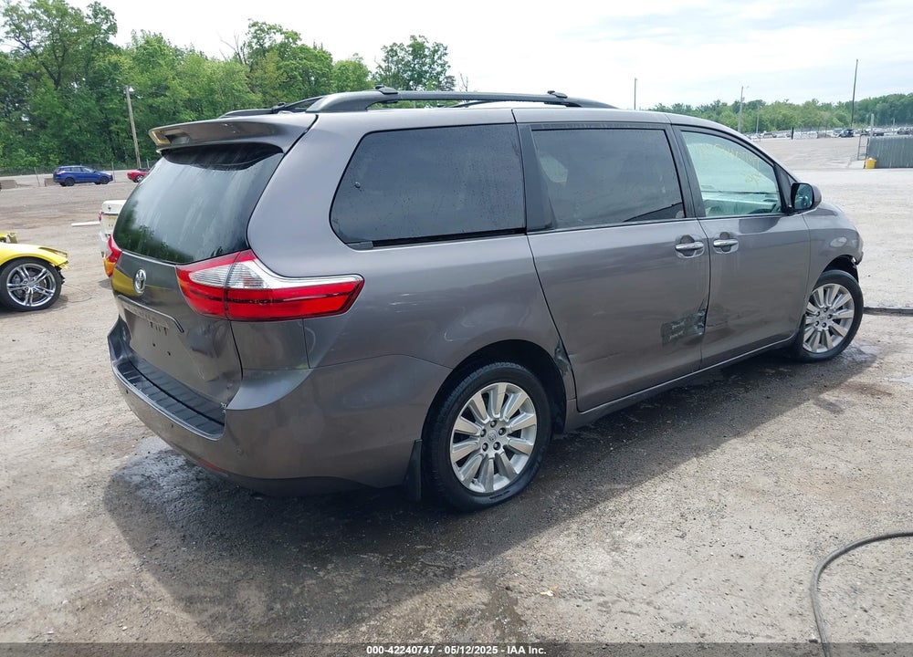 2015 TOYOTA SIENNA XLE PREMIUM 7 PASSENGER VIN: 5TDDK3DC6FS111675