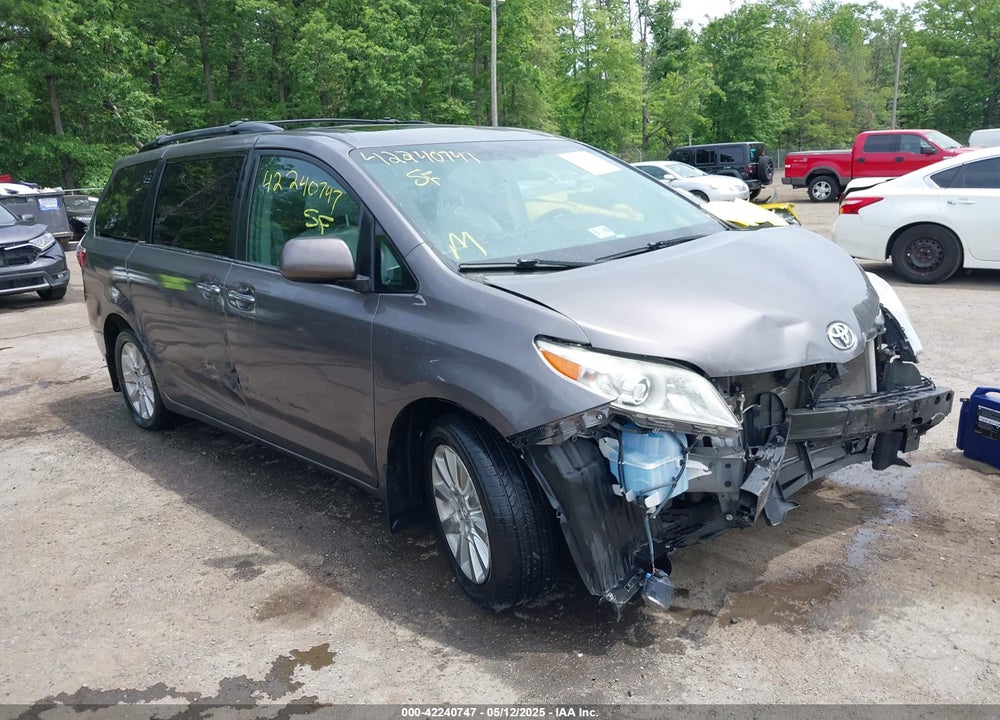 2015 TOYOTA SIENNA XLE PREMIUM 7 PASSENGER VIN: 5TDDK3DC6FS111675