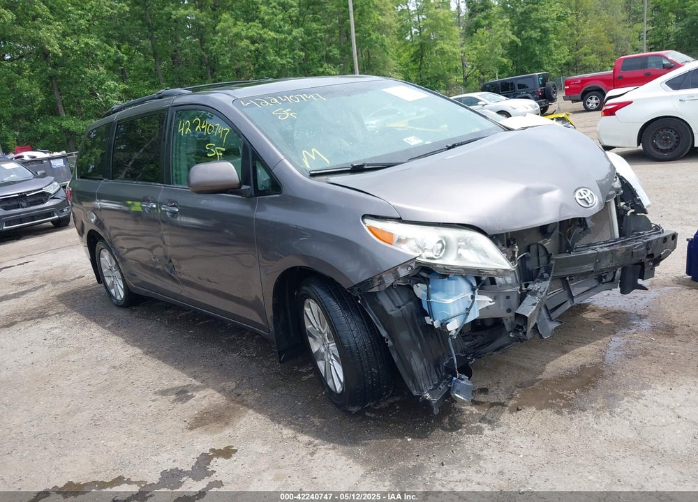 2015 TOYOTA SIENNA XLE PREMIUM 7 PASSENGER VIN: 5TDDK3DC6FS111675