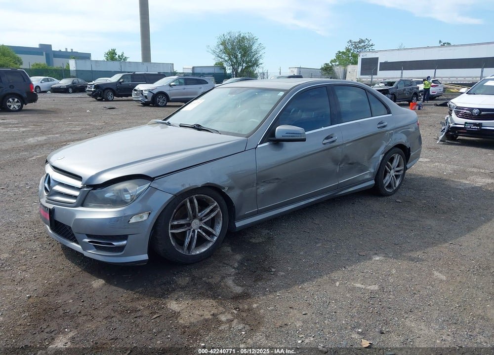 2012 MERCEDES-BENZ C 300 LUXURY 4MATIC/SPORT 4MATIC VIN: WDDGF8BB7CR201054