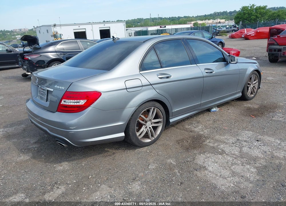 2012 MERCEDES-BENZ C 300 LUXURY 4MATIC/SPORT 4MATIC VIN: WDDGF8BB7CR201054