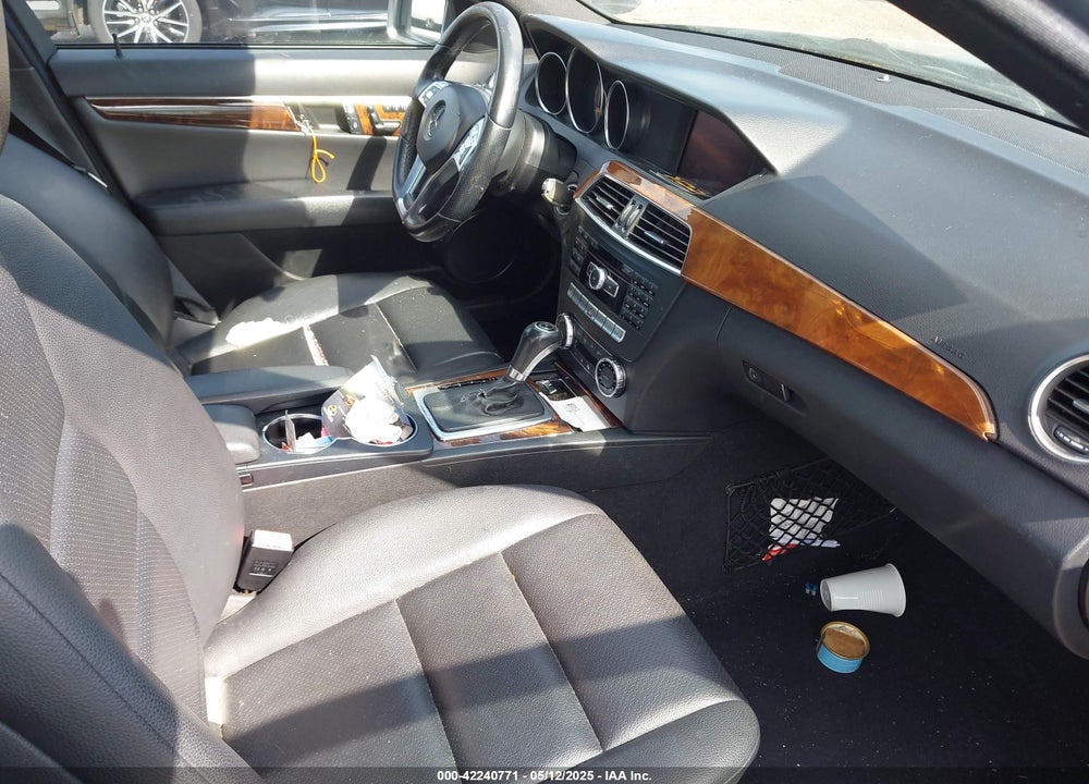 2012 MERCEDES-BENZ C 300 LUXURY 4MATIC/SPORT 4MATIC VIN: WDDGF8BB7CR201054