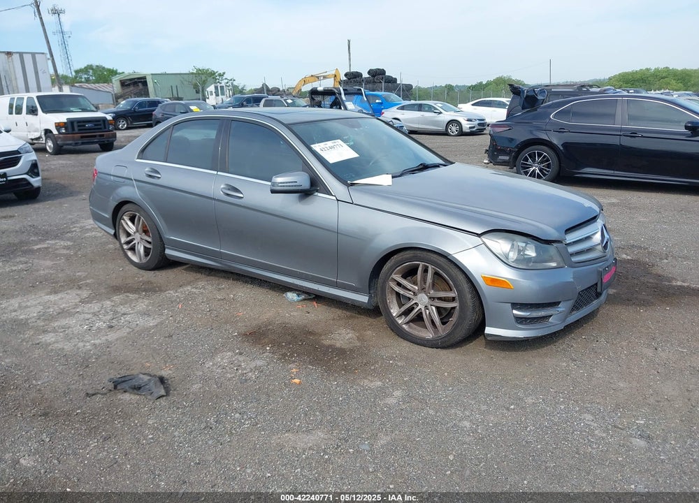 2012 MERCEDES-BENZ C 300 LUXURY 4MATIC/SPORT 4MATIC VIN: WDDGF8BB7CR201054