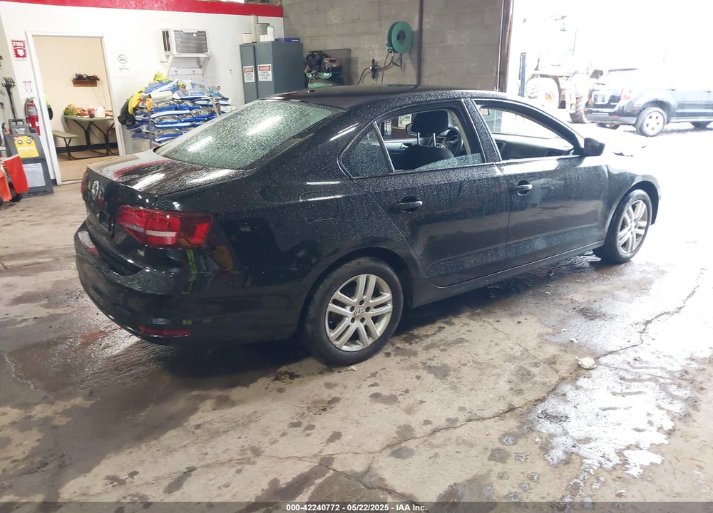 2018 VOLKSWAGEN JETTA VIN: 3VW2B7AJ0JM244181