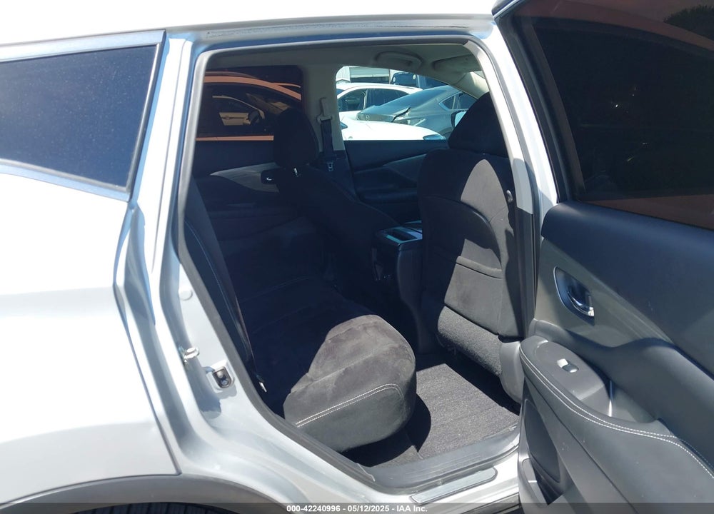 2015 NISSAN MURANO S VIN: 5N1AZ2MGXFN241567