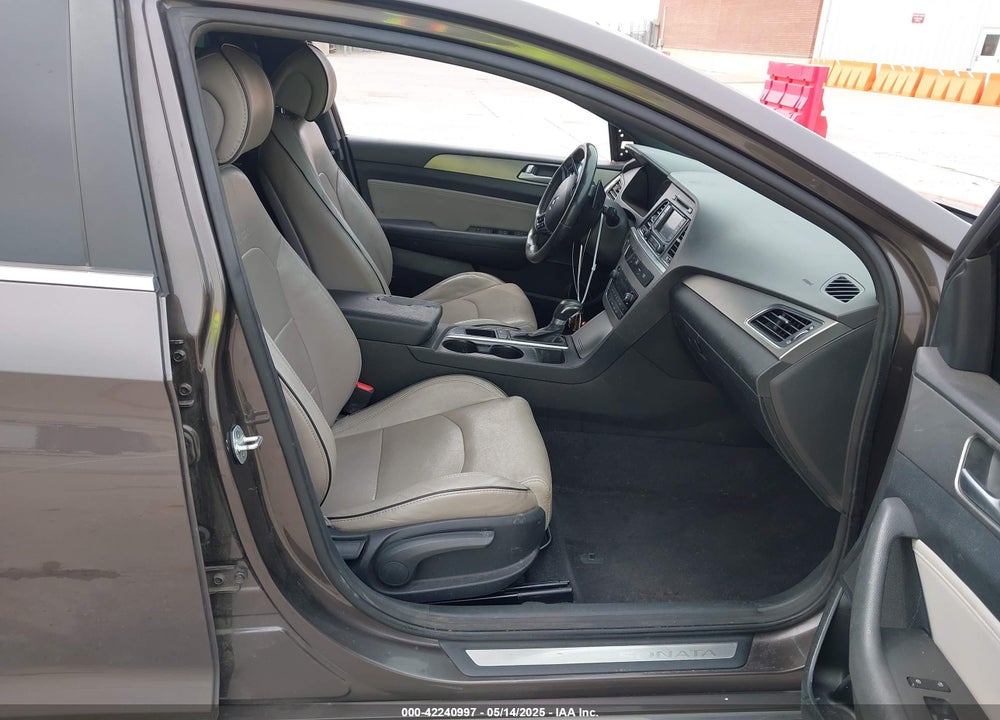 2015 HYUNDAI SONATA VIN: 5NPE34AB1FH228668