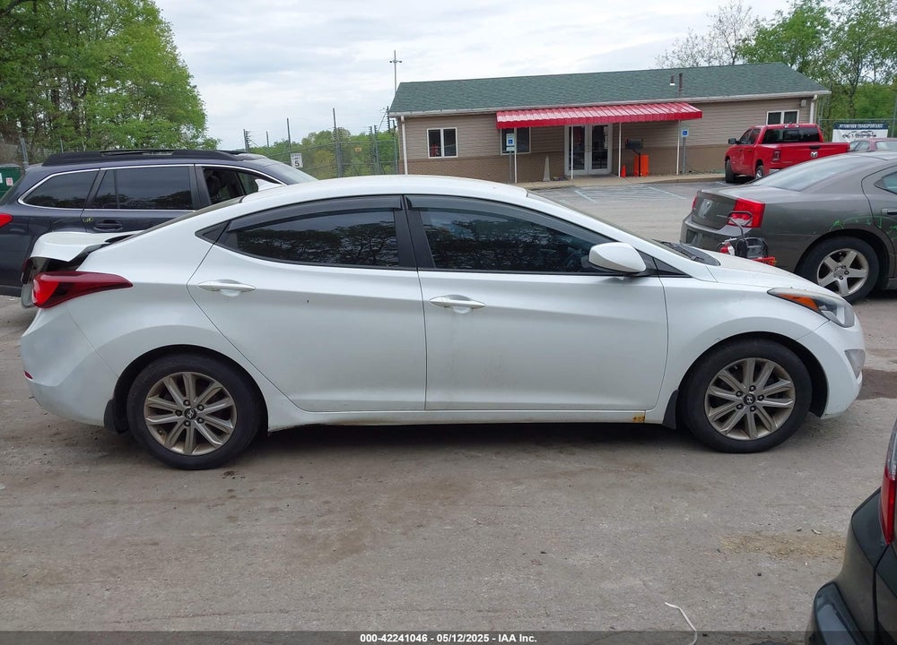 2015 HYUNDAI ELANTRA VIN: 5NPDH4AE7FH560900
