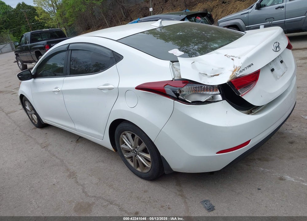 2015 HYUNDAI ELANTRA VIN: 5NPDH4AE7FH560900