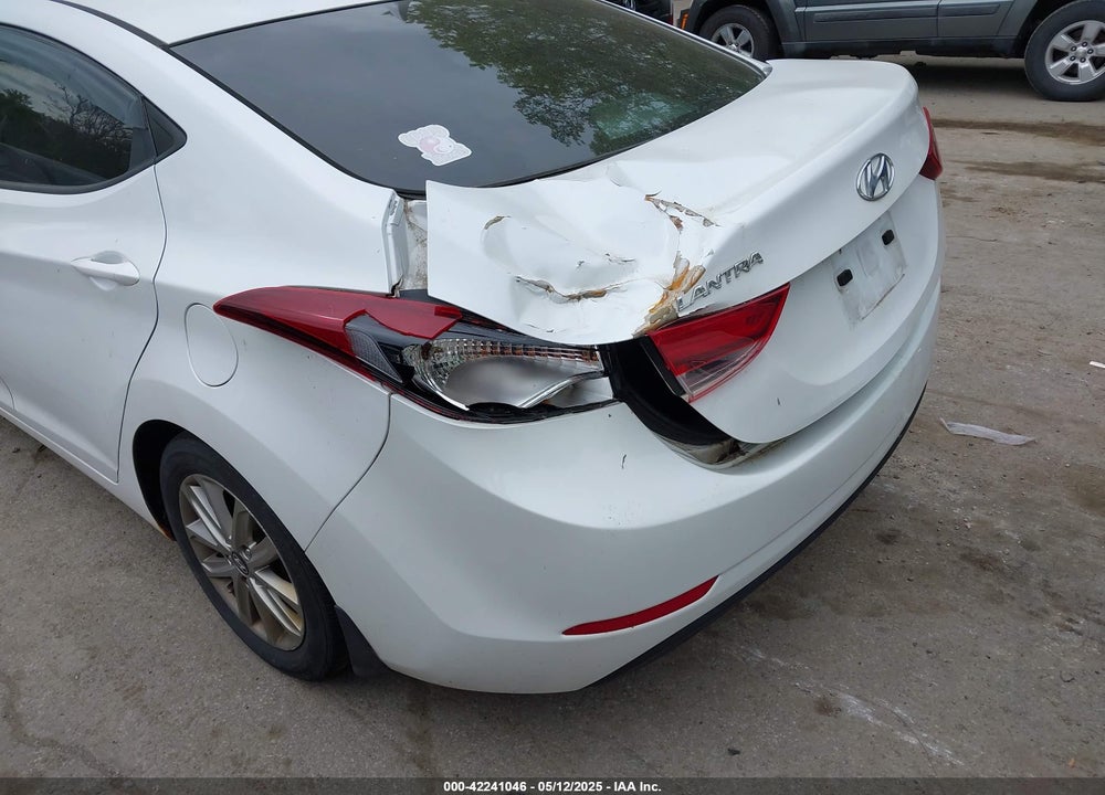 2015 HYUNDAI ELANTRA VIN: 5NPDH4AE7FH560900