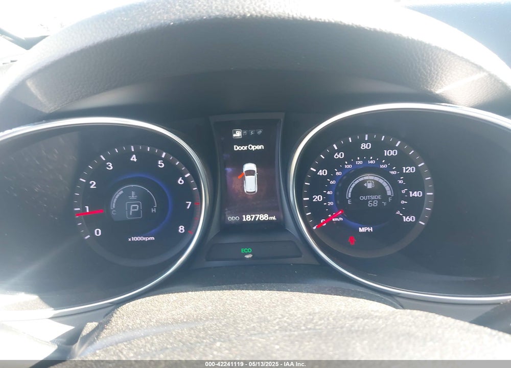 2013 HYUNDAI SANTA FE VIN: 5XYZU3LA1DG112226