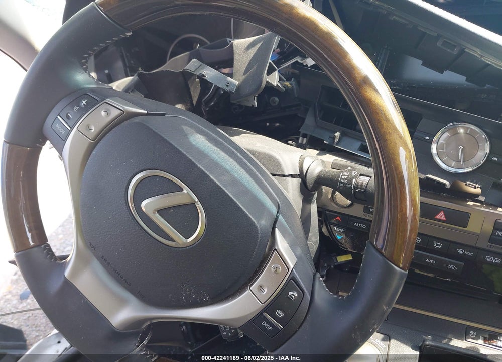 2015 LEXUS ES 350 VIN: JTHBK1GG3F2177858