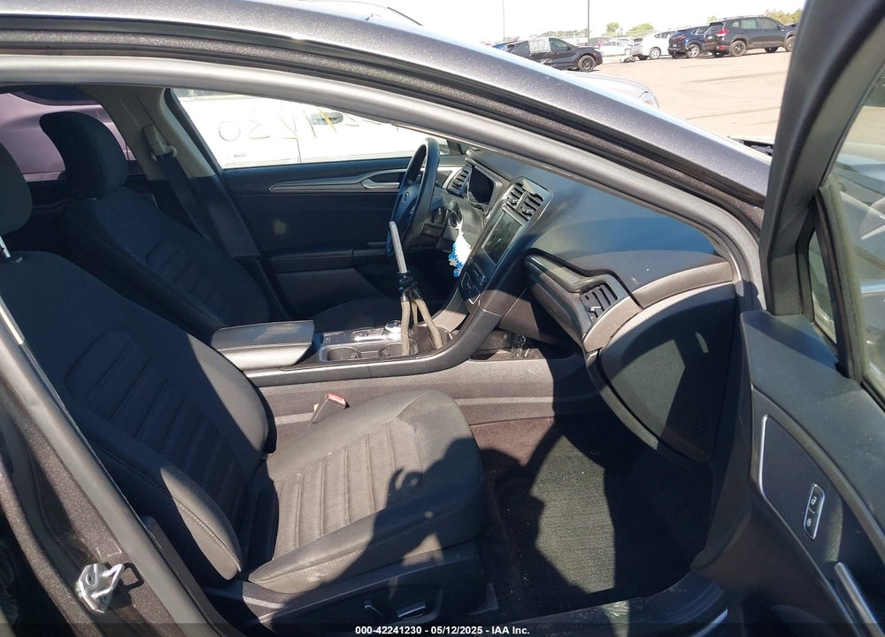 2017 FORD FUSION SE VIN: 3FA6P0HDXHR299320
