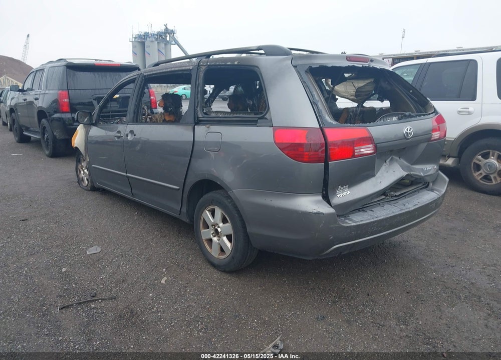 2005 TOYOTA SIENNA VIN: 5TDZA23CX5S357373