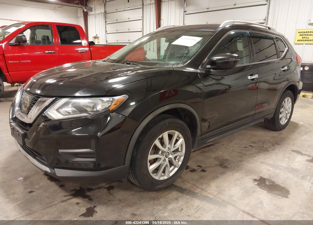 2017 NISSAN ROGUE VIN: KNMAT2MV5HP575713