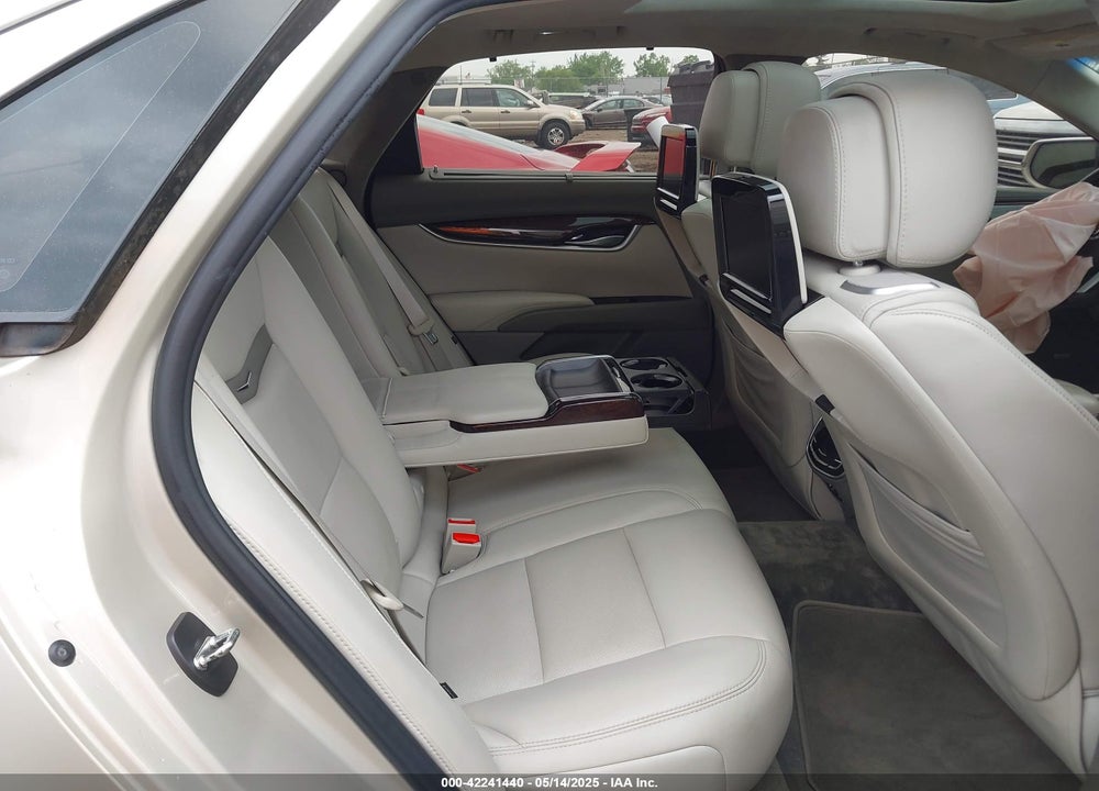 2014 CADILLAC XTS VIN: 2G61T5S31E9209179