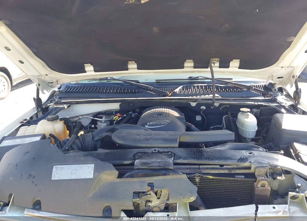 2005 CHEVROLET SUBURBAN 1500 LT VIN: 3GNEC16Z05G125924
