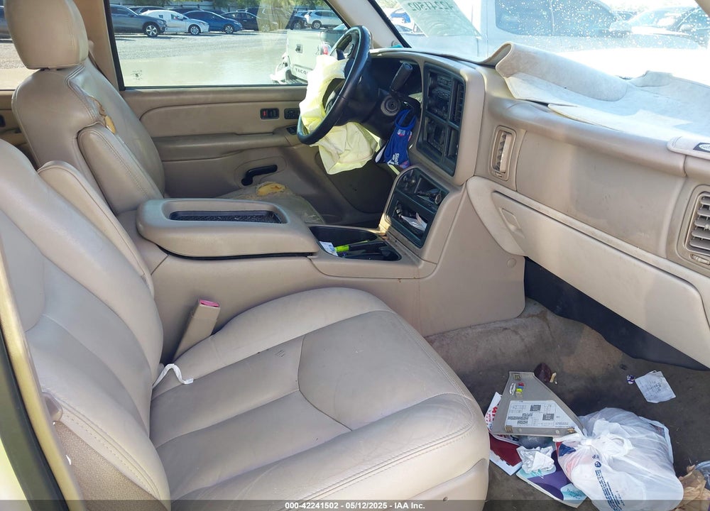 2005 CHEVROLET SUBURBAN 1500 LT VIN: 3GNEC16Z05G125924