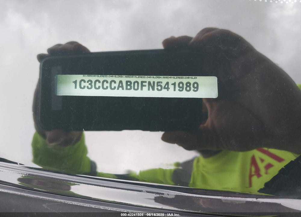 2015 CHRYSLER 200 VIN: 1C3CCCAB0FN541989