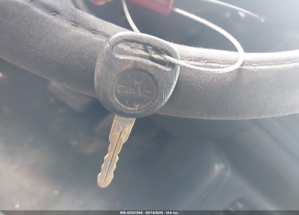 2001 GMC SIERRA 2500HD VIN: 1GTHC29U21E166049