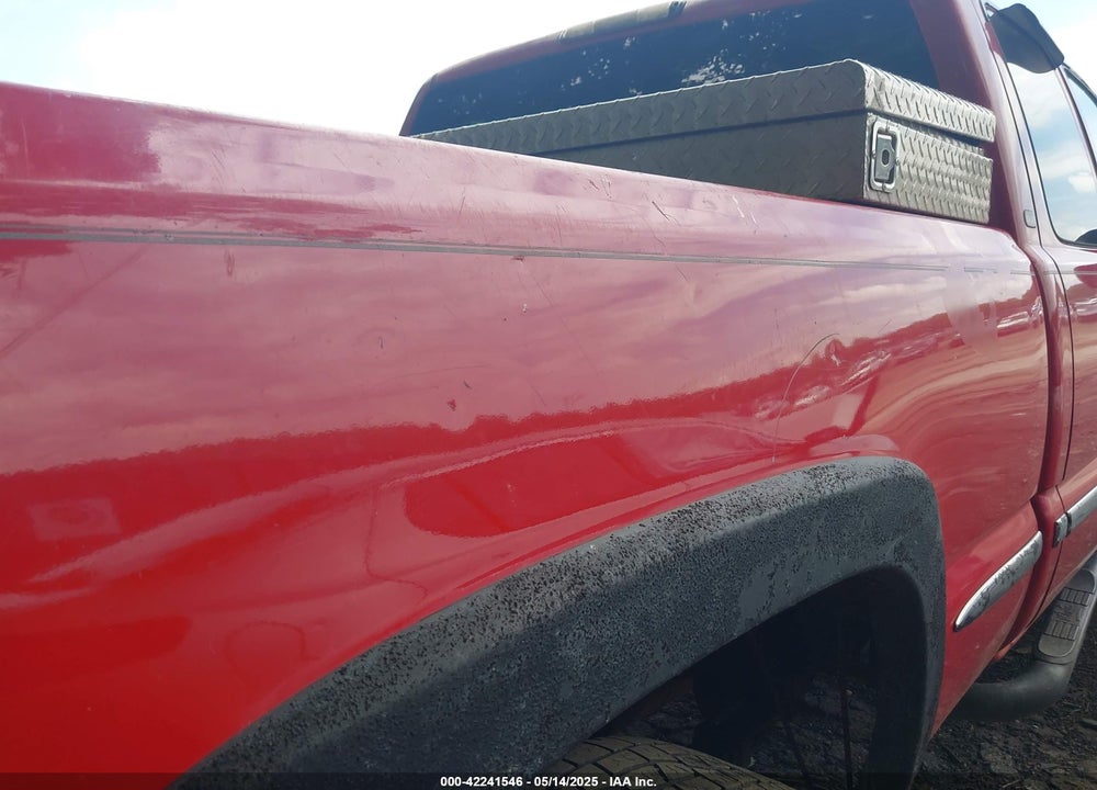 2001 GMC SIERRA 2500HD VIN: 1GTHC29U21E166049