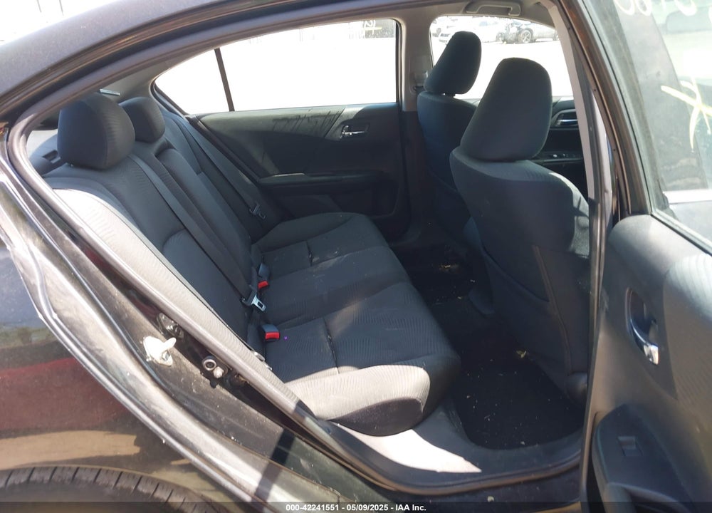 2015 HONDA ACCORD LX VIN: 1HGCR2F31FA195160