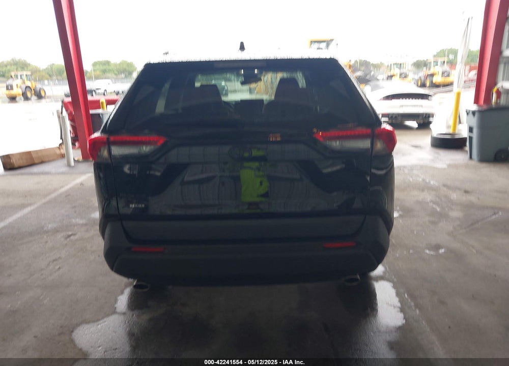 2022 TOYOTA RAV4 XLE VIN: 2T3W1RFV7NC183125