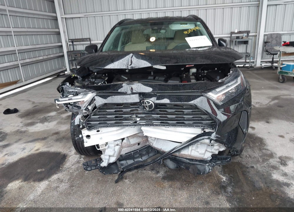 2022 TOYOTA RAV4 XLE VIN: 2T3W1RFV7NC183125
