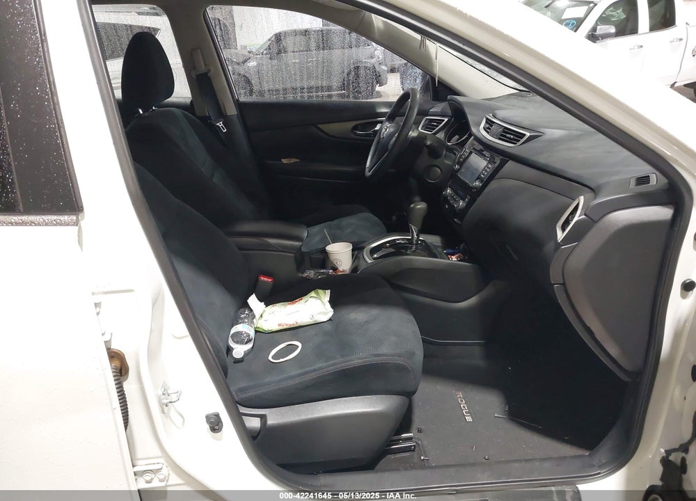 2016 NISSAN ROGUE VIN: JN8AT2MT5GW025807