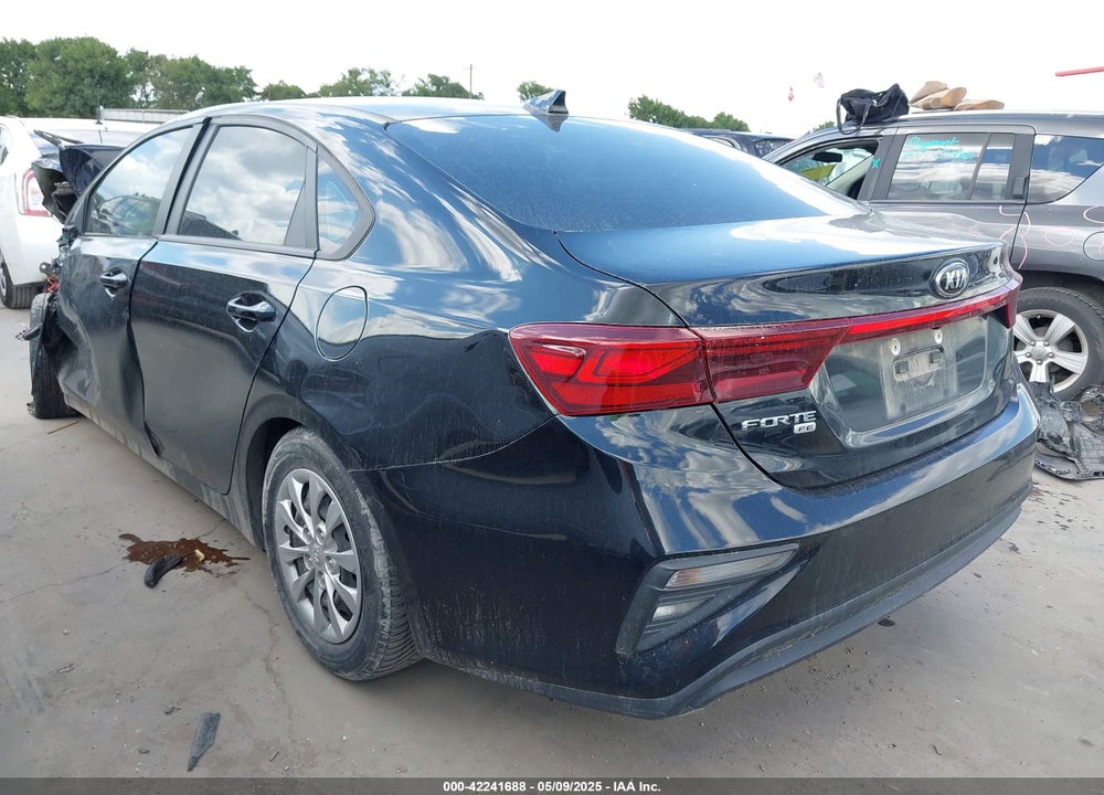 2021 KIA FORTE FE VIN: 3KPF24AD3ME405280