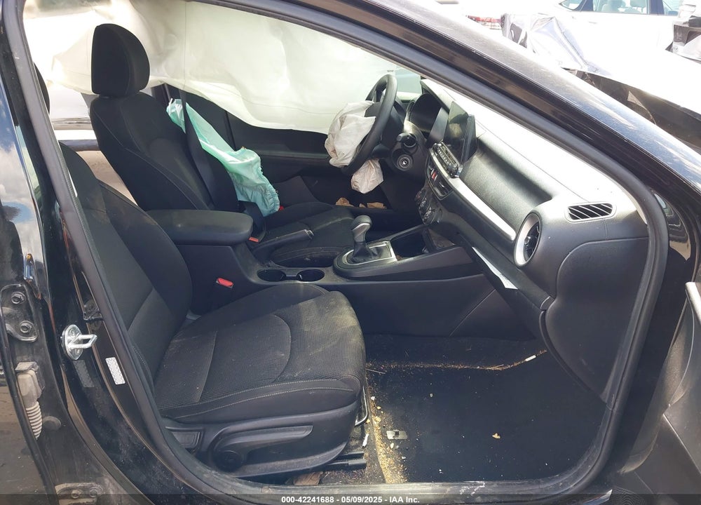 2021 KIA FORTE FE VIN: 3KPF24AD3ME405280