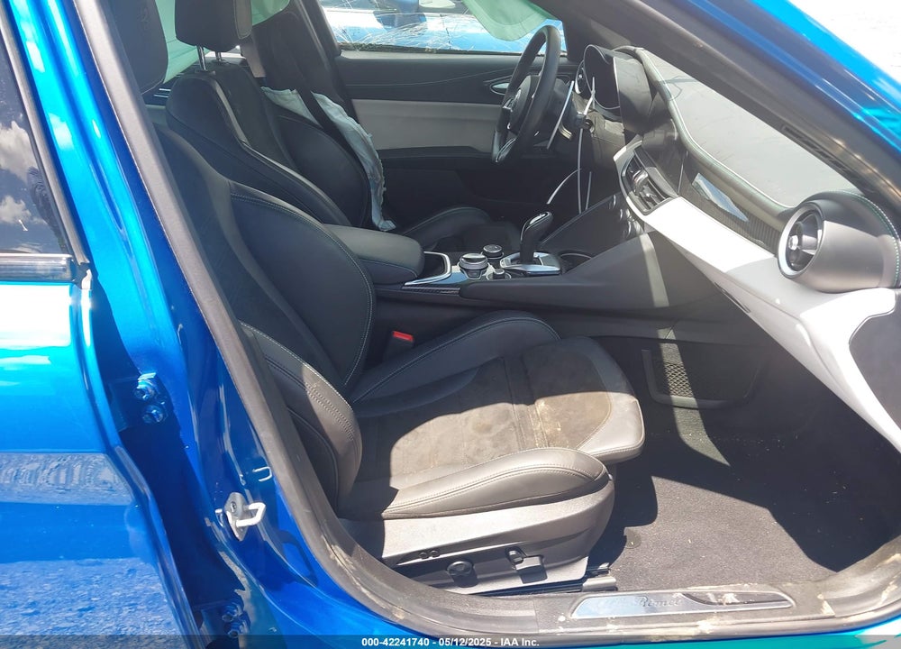 2021 ALFA ROMEO GIULIA VIN: ZARFAMEV1M7648209
