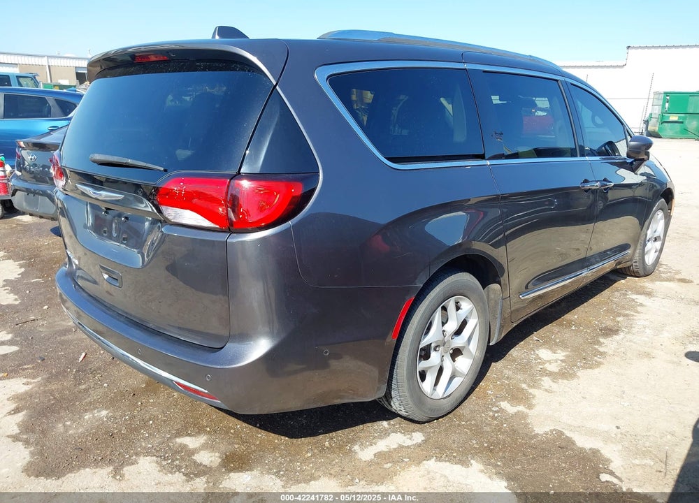 2017 CHRYSLER PACIFICA TOURING L PLUS VIN: 2C4RC1EG5HR752627