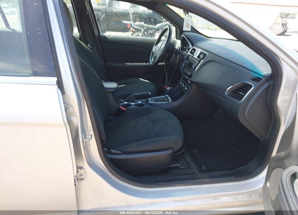 2012 CHRYSLER 200 TOURING VIN: 1C3CCBBB9CN176992