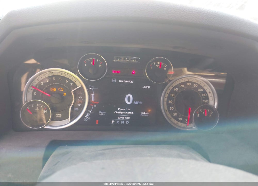 2013 RAM 1500 VIN: 1C6RR6LT0DS633976