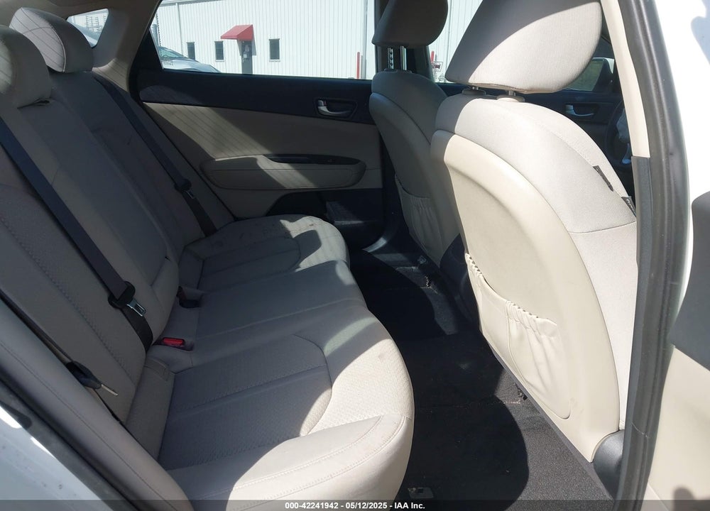 2018 KIA OPTIMA LX VIN: KNAGT4L36J5206153