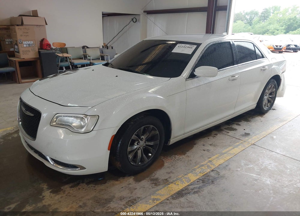 2015 CHRYSLER 300 LIMITED VIN: 2C3CCAAG4FH904240
