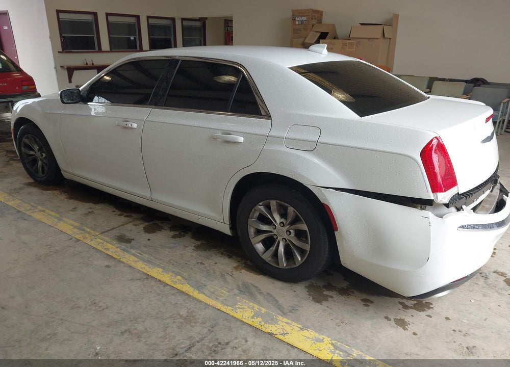 2015 CHRYSLER 300 LIMITED VIN: 2C3CCAAG4FH904240