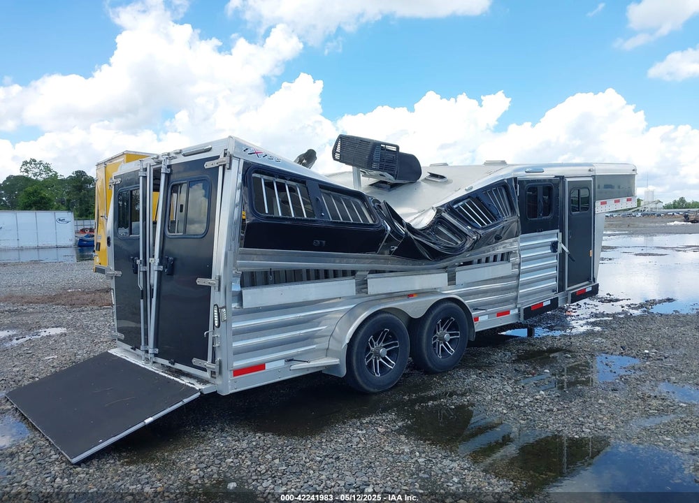 2018 EXXISS ALUMINUM TRAILERS HORSE TRAILER VIN: 4LABS2020J5068993