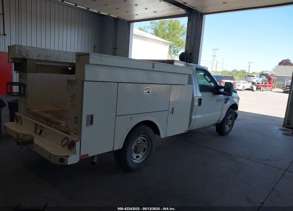 2010 FORD F-250 XL/XLT VIN: 1FTNF2A57AEA49825
