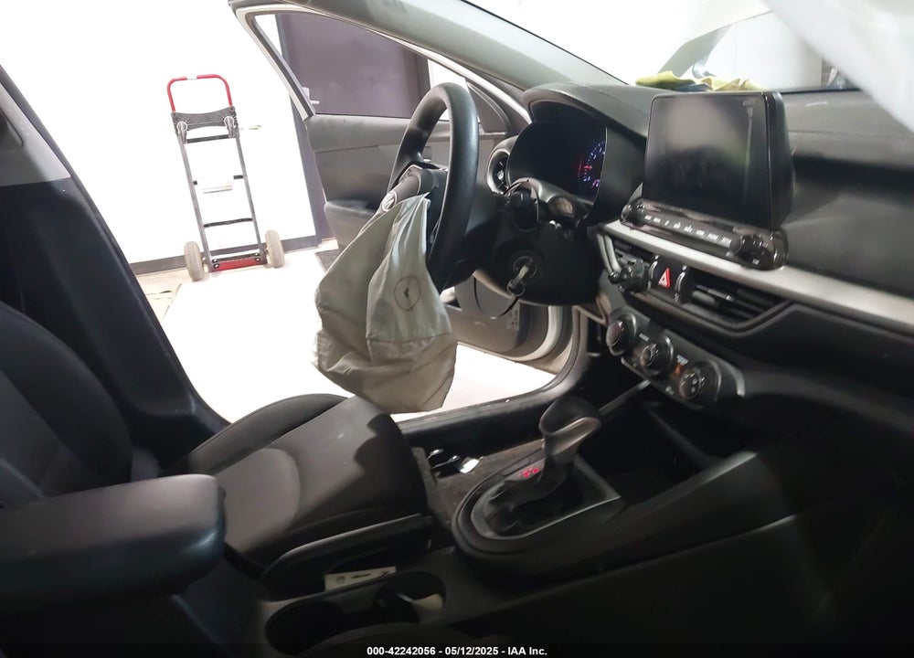 2021 KIA FORTE LXS VIN: 3KPF24AD6ME326363