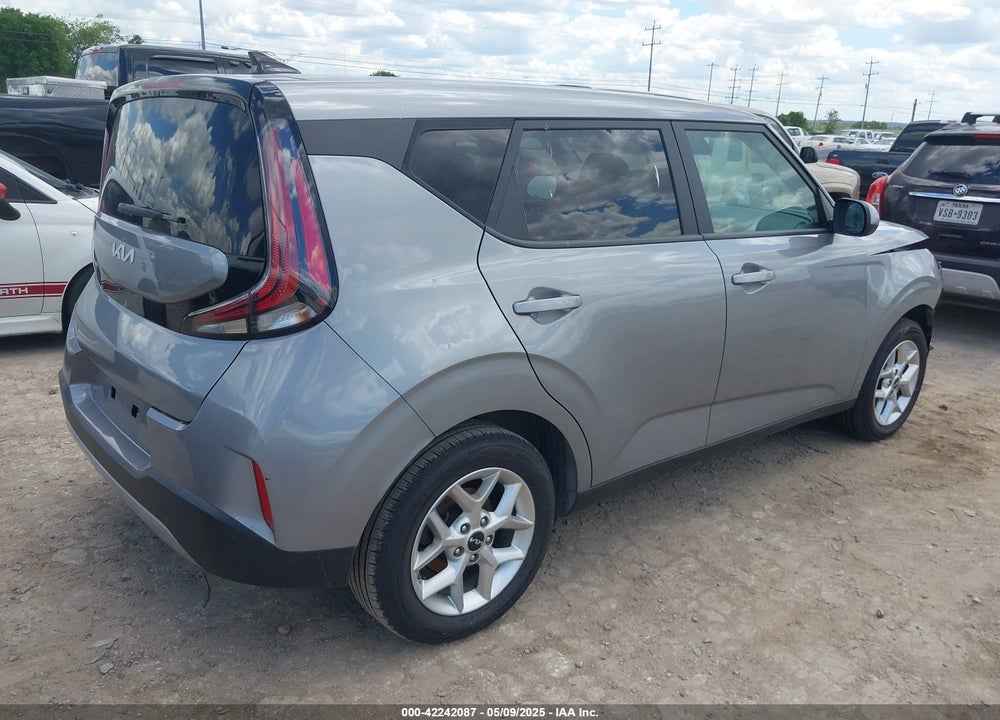 2023 KIA SOUL VIN: KNDJ23AU6P7861766