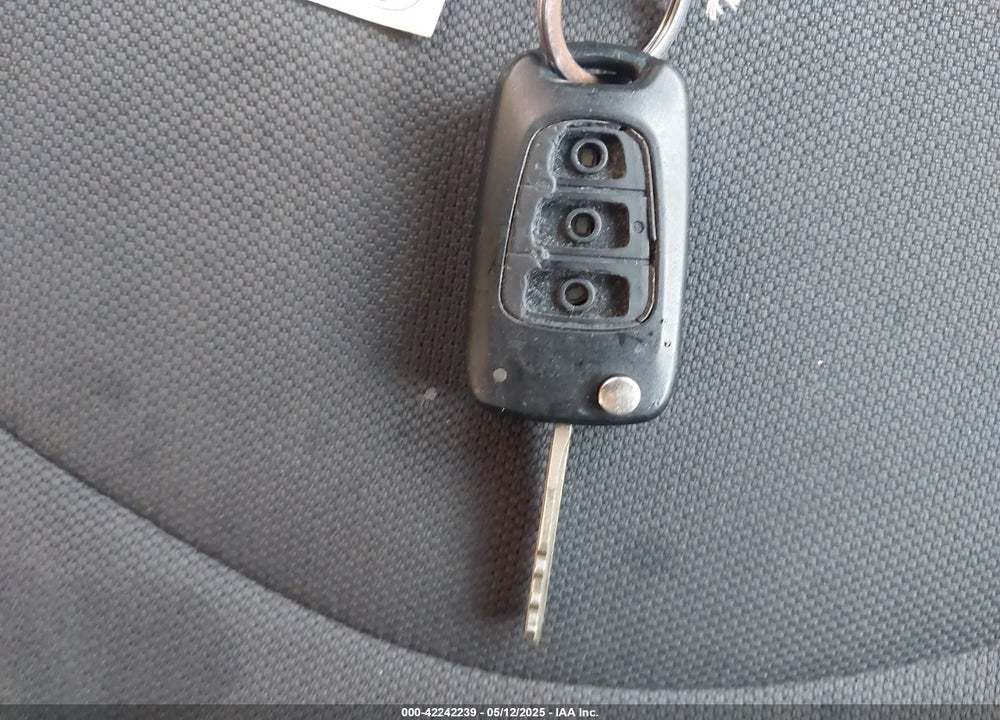 2011 KIA SOUL VIN: KNDJT2A28B7215711