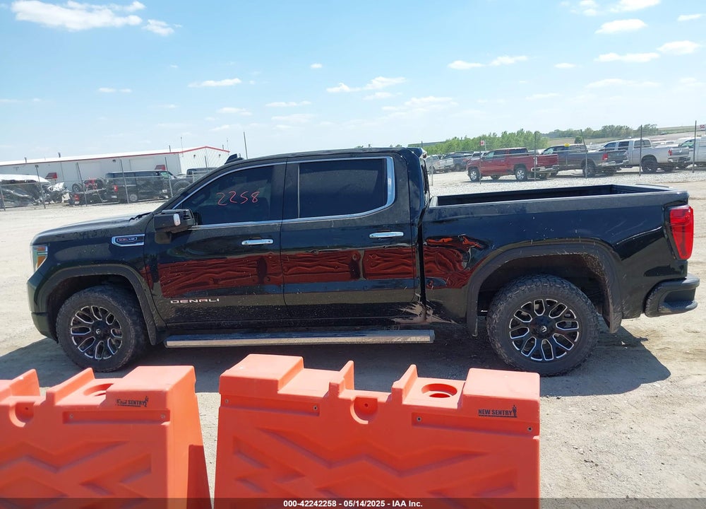 2021 GMC SIERRA 1500 4WD SHORT BOX DENALI VIN: 3GTU9FEL2MG103368