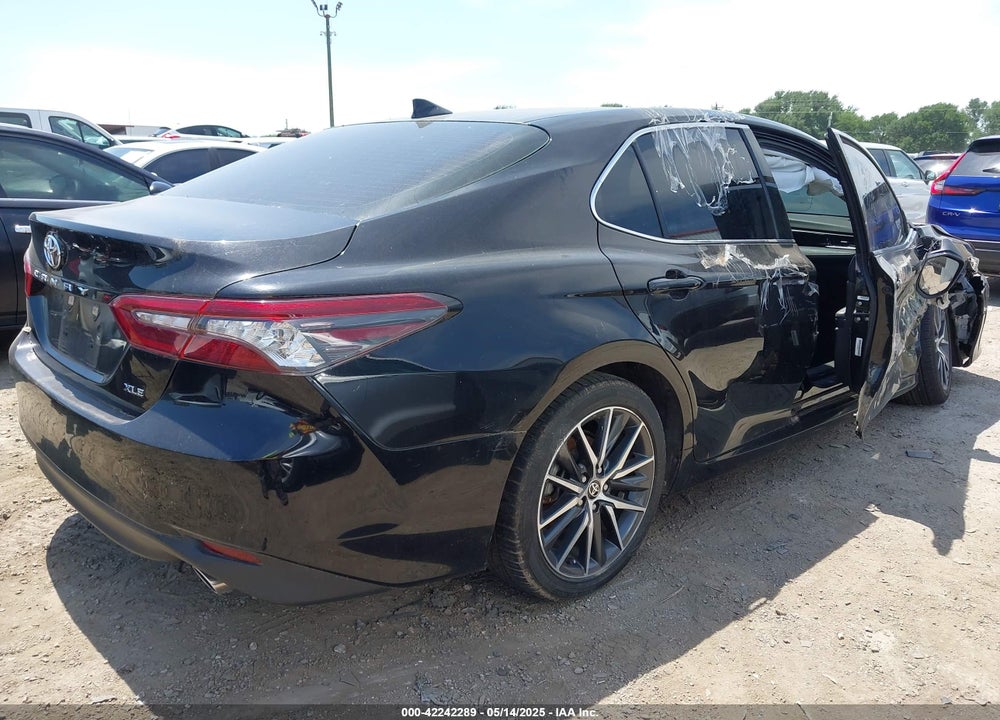 2021 TOYOTA CAMRY VIN: 4T1F11AK0MU446852