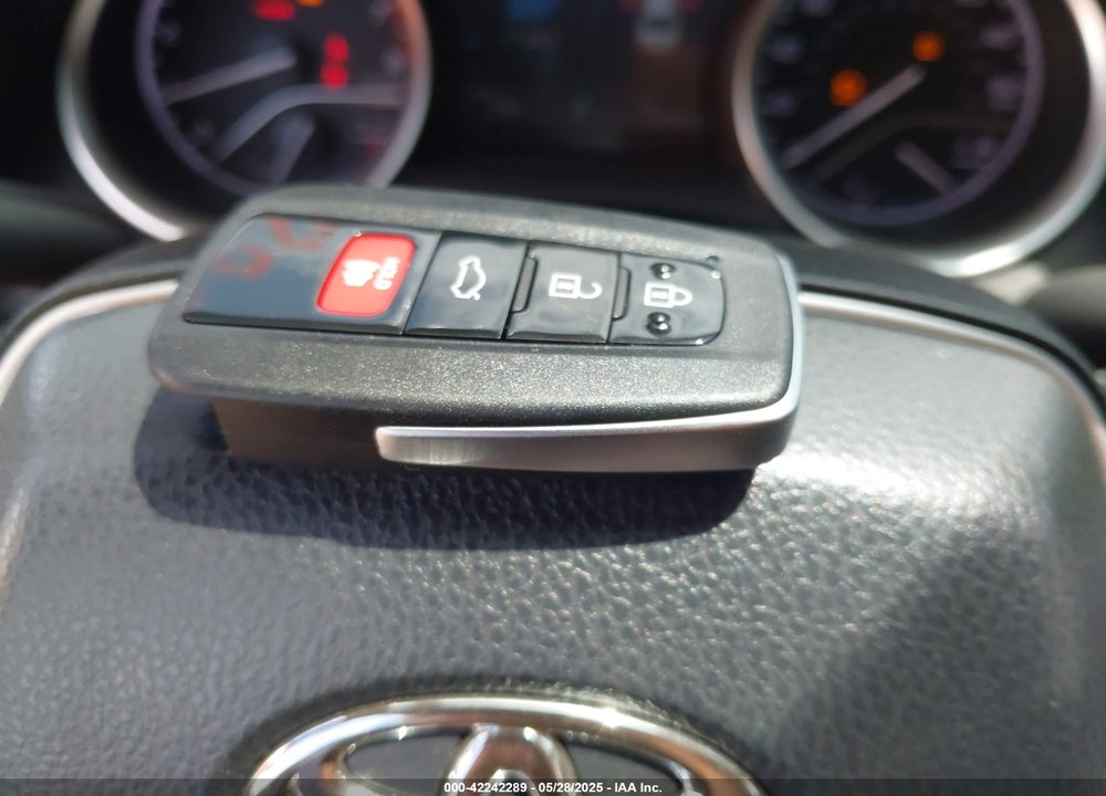 2021 TOYOTA CAMRY VIN: 4T1F11AK0MU446852